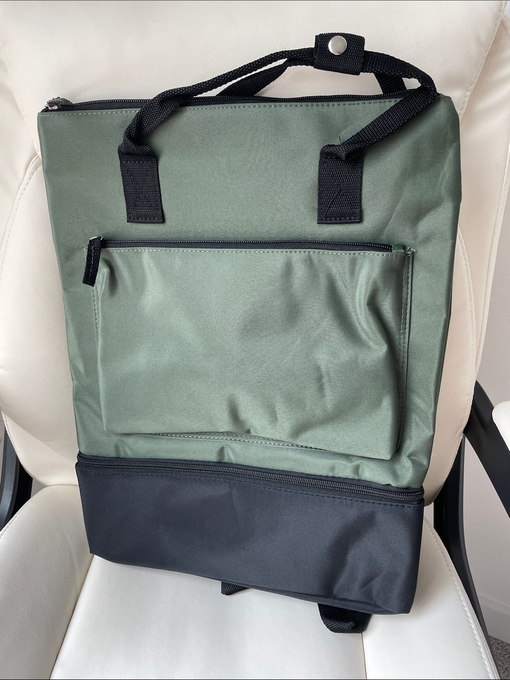 DSW Green & Black Backpack Tote Never Used